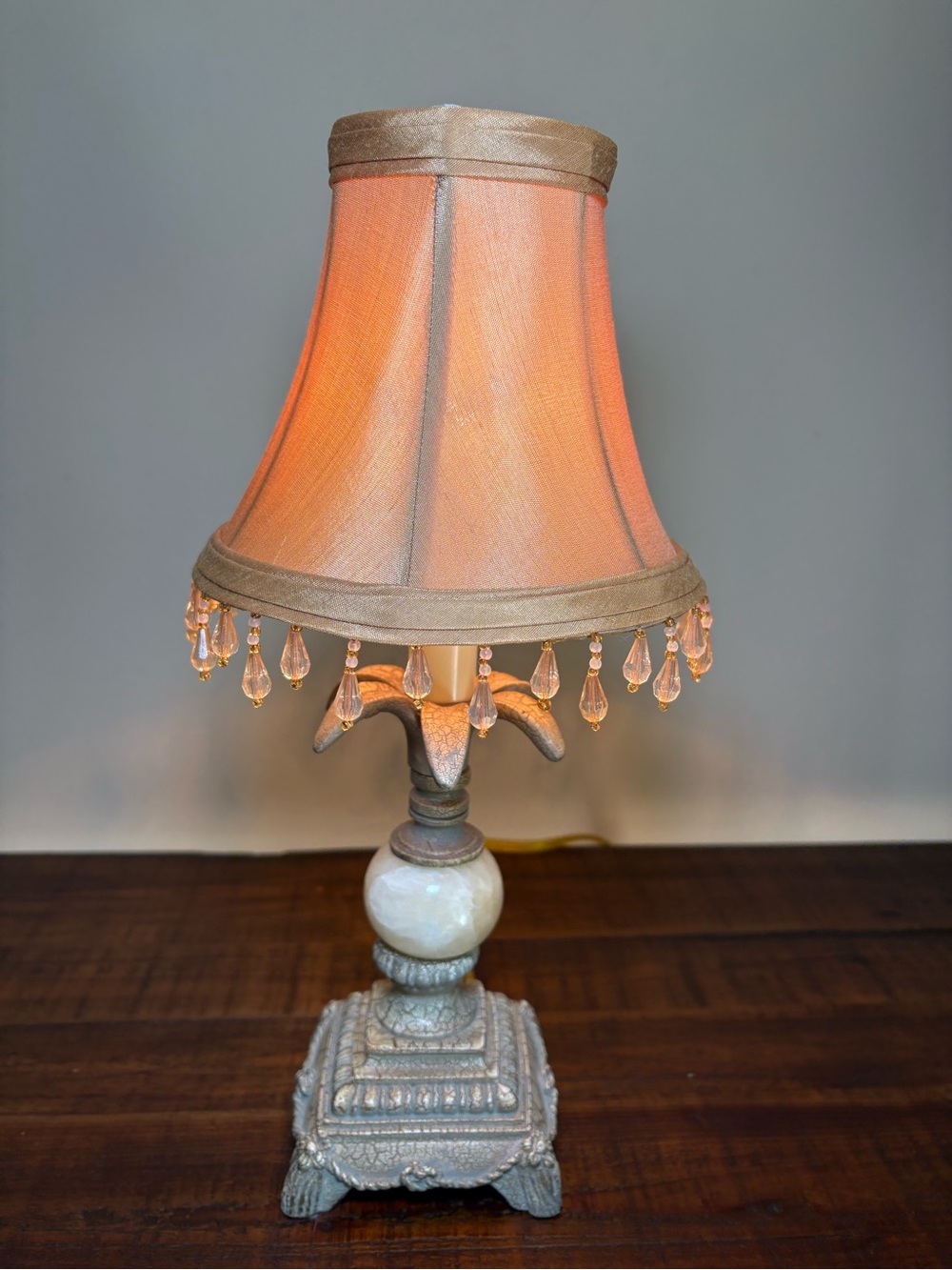 Vintage Style Accent Table Lamp / Gold Fabric Shade With Crystal Bead Drops - Picture 4 of 10